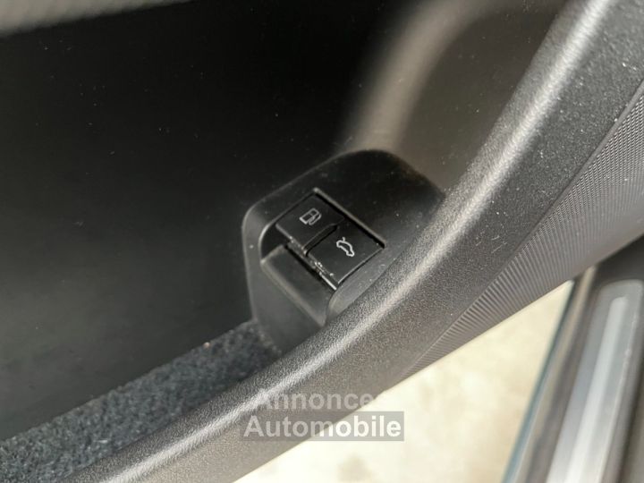 Audi TT 20 TFSI 200 - CARNET SUIVI COMPLET - DISTRIBUTION OK - 31
