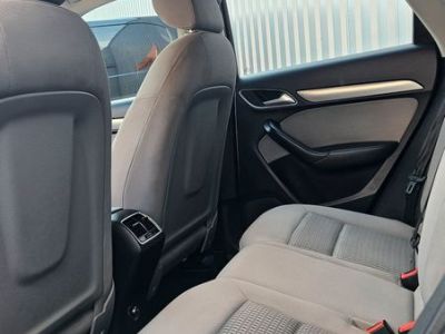 Audi Q3 20 TDi 150CH S-TRONIC QUATTRO AMBIENTE 201Mkms 09-2016   - 4
