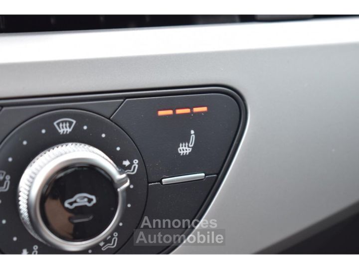 Audi A4 BUSINESS 35 TFSI 150 S tronic 7 Business Executive - 32