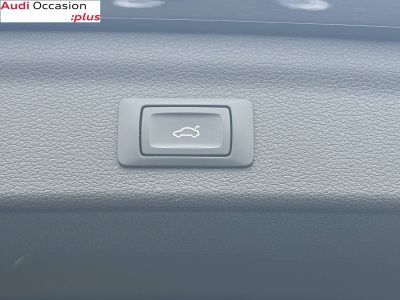 Audi Q3 45 TFSIe 245 ch S tronic 6 S line   - 12