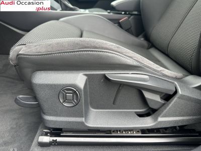 Audi Q3 45 TFSIe 245 ch S tronic 6 S line   - 17