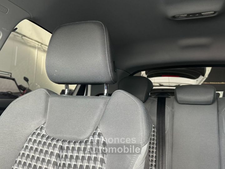 Audi A1 Sportback S Line 200 ch 40 TFSI S Tronic 6 - Méplat - Sièges chauffants - Feux LED - Apple CarPlay - 27