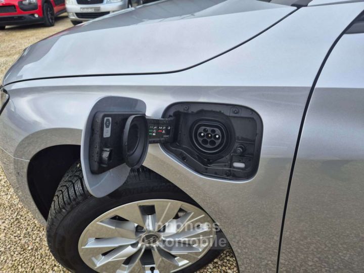 Audi A3 Sportback 40 TFSI -13000 KM--ETAT NEUF-GARANTIE - 9