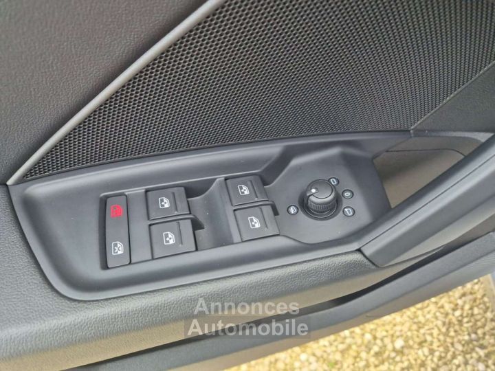 Audi A3 Sportback 40 TFSI -13000 KM--ETAT NEUF-GARANTIE - 22