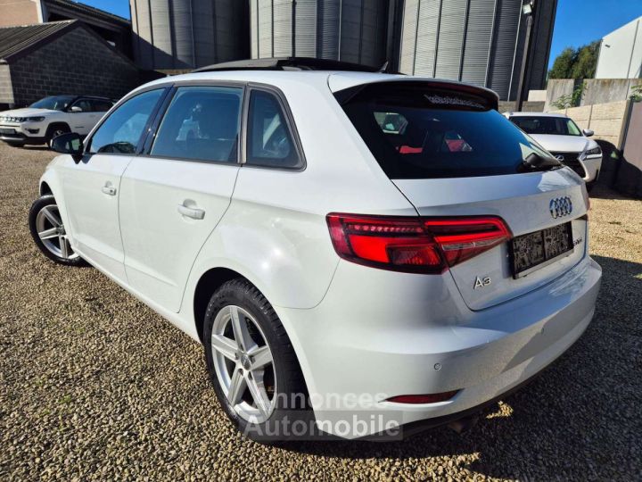 Audi A3 Sportback 16 TDi --CARNET--XENON--GARANTIE 12M - 4