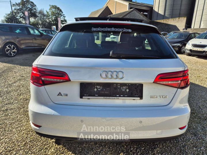 Audi A3 Sportback 16 TDi --CARNET--XENON--GARANTIE 12M - 5