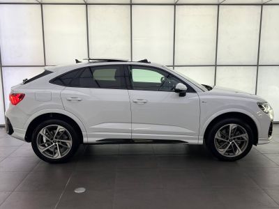 Audi Q3 Sportback 45 TFSIe  245 ch S tronic 6 S line   - 6