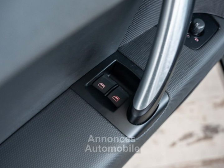 Audi TT Roadster 20 TFSI 200 S-tronic S-Line - 26
