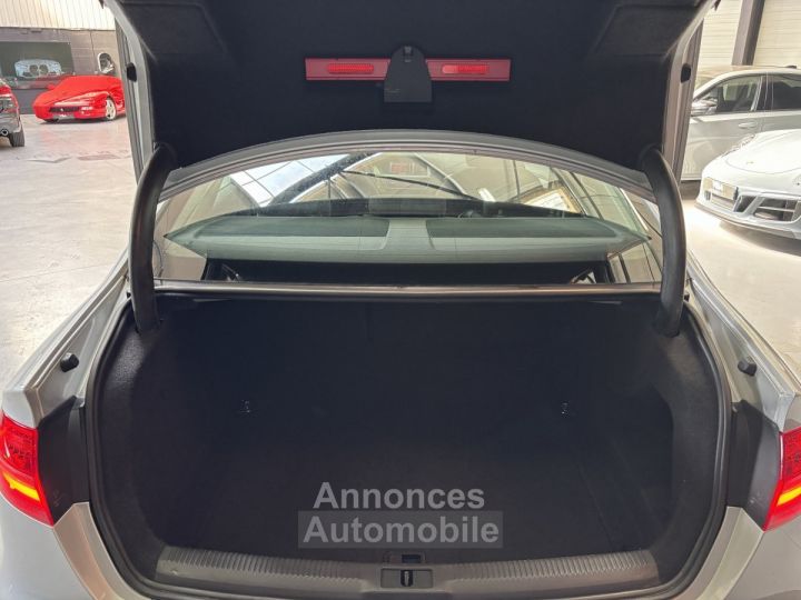 Audi A4 (3) 20 TDI E 136 DPF AMBIENTE - 15
