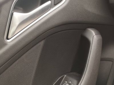 Audi A3 III 14 TFSI 125ch Business Line S tronic 7   - 11