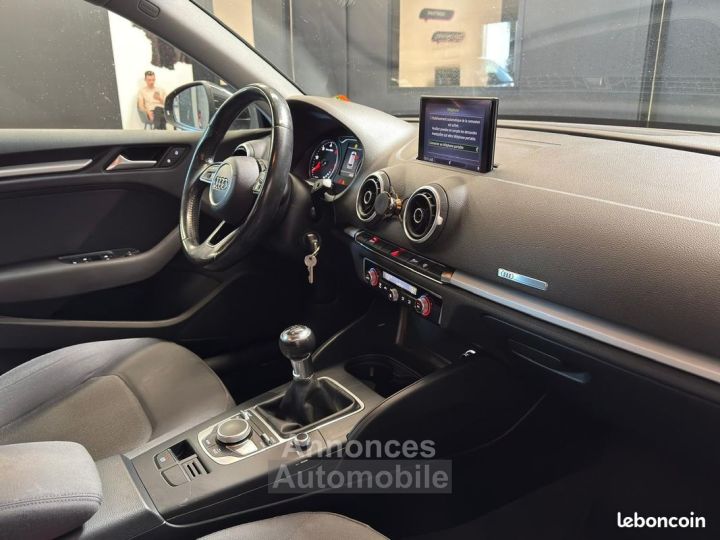 Audi A3 Sportback 16 TDI 110ch Design Luxe SECONDE MAIN RÉVISION A JOUR - 14