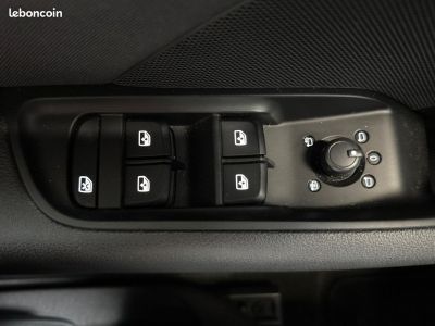 Audi A3 Sportback 16 TDI 110ch Design Luxe SECONDE MAIN RÉVISION A JOUR   - 17