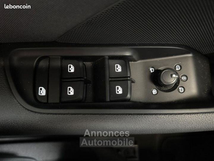 Audi A3 Sportback 16 TDI 110ch Design Luxe SECONDE MAIN RÉVISION A JOUR - 17