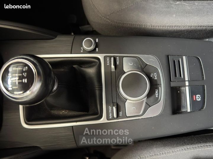 Audi A3 Sportback 16 TDI 110ch Design Luxe SECONDE MAIN RÉVISION A JOUR - 25