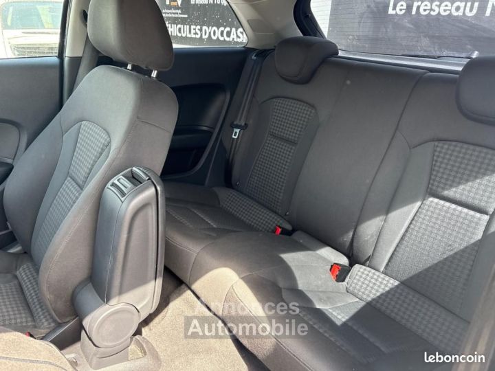 Audi A1 12 TFSI 86 ch AMBITION XENON + RADAR AR - 11