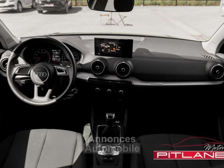 Audi Q2 30 TFSI Blue Navigation Feu LED Jantes 19 - 10
