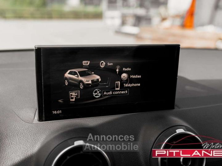 Audi Q2 30 TFSI Blue Navigation Feu LED Jantes 19 - 15