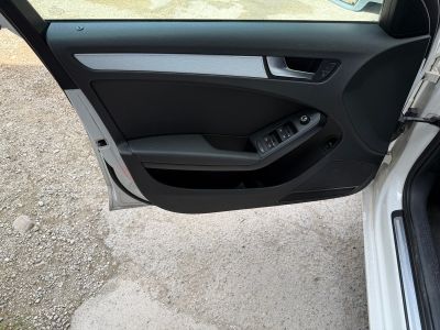 Audi A4 27 V6 TDi 190cv BVA8 Ambition Luxe 2e main   - 8