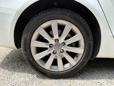 Audi A4 27 V6 TDi 190cv BVA8 Ambition Luxe 2e main   - 16