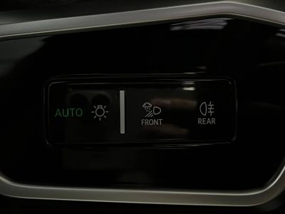 Audi A6 Avant 50 TFSIe 299 ch S tronic 7 Quattro Avus   - 16
