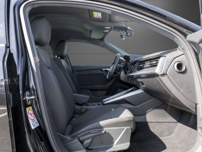 Audi A3  Sportback · 40 TFSI e · S line · 204ch Hybride Rechargeable · Jantes 18&quot; · LED   - 4
