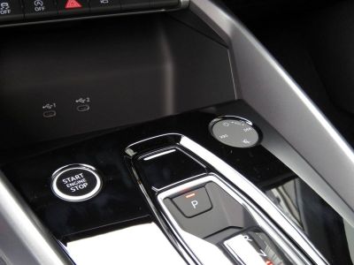 Audi A3 Sportback 35 TFSI 150ch S line S tronic 7   - 15