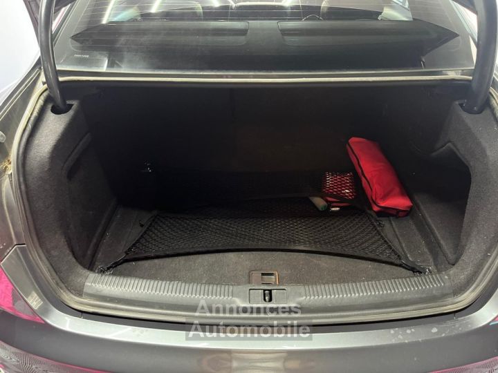 Audi A4 2L TDI 190 DPF Clean Diesel Quattro S Line S Tronic A SIEGES ELEC CHAUFFANT /TOIT OUVRANT/PALETTES/CAMERA/KEYLESS / JANTES 19 - 35