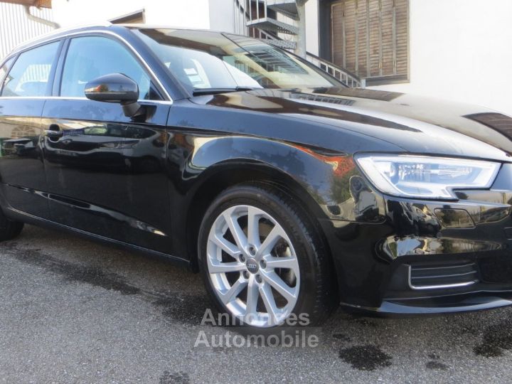 Audi A3 Sportback 20 TFSI 190 S tronic 7 Quattro Design - 3