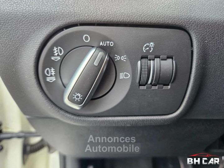 Audi A1 12 tfsi 90 s-line - 23