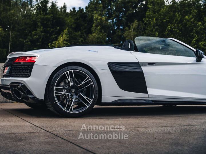 Audi R8 V10 Performance- RWD New B&O - 8