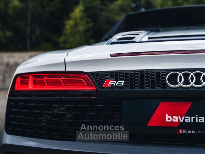 Audi R8 V10 Performance- RWD New B&O - 11