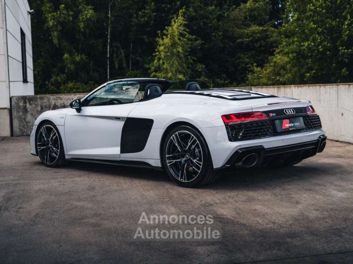 Audi R8 V10 Performance- RWD New B&O - 13