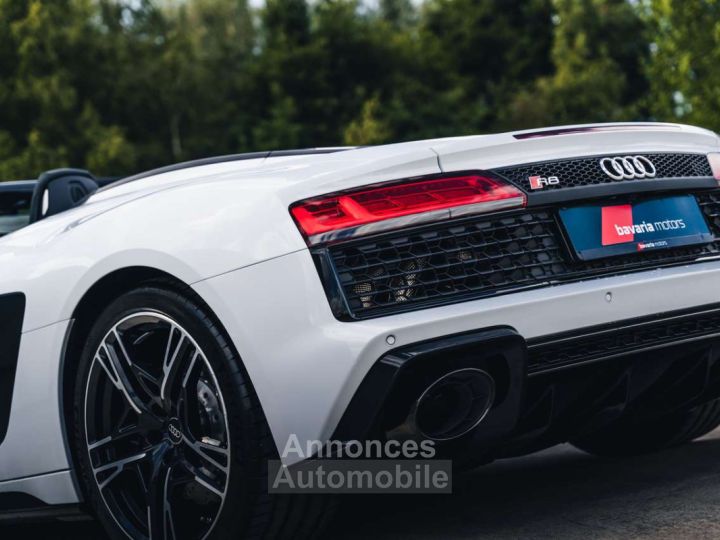 Audi R8 V10 Performance- RWD New B&O - 14
