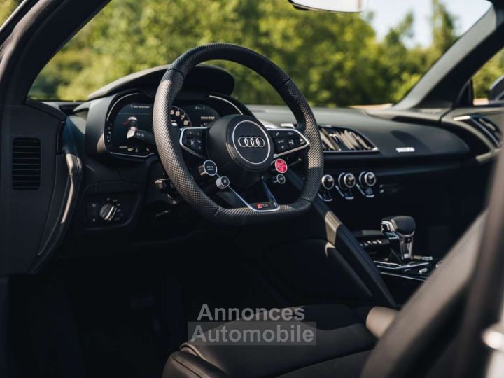 Audi R8 V10 Performance- RWD New B&O - 17