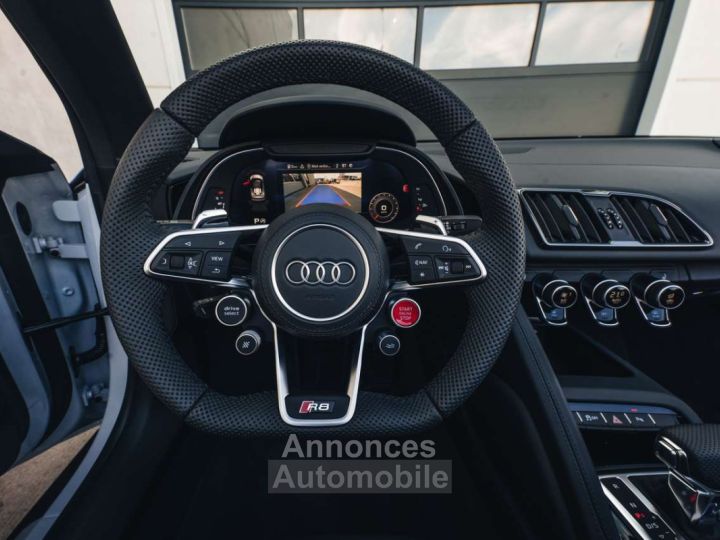 Audi R8 V10 Performance- RWD New B&O - 19