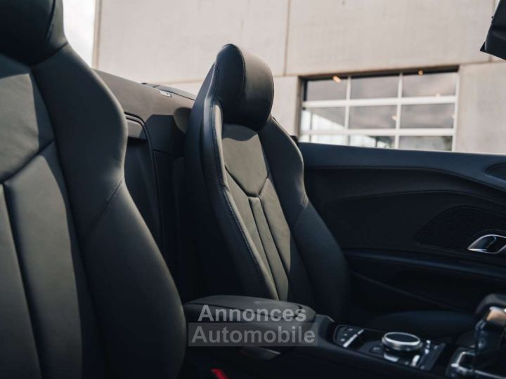 Audi R8 V10 Performance- RWD New B&O - 29