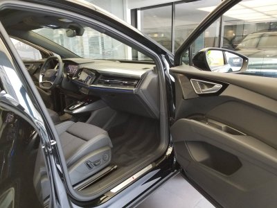 Audi Q4 E-Tron 45 285 ch 82 kWh S line   - 17