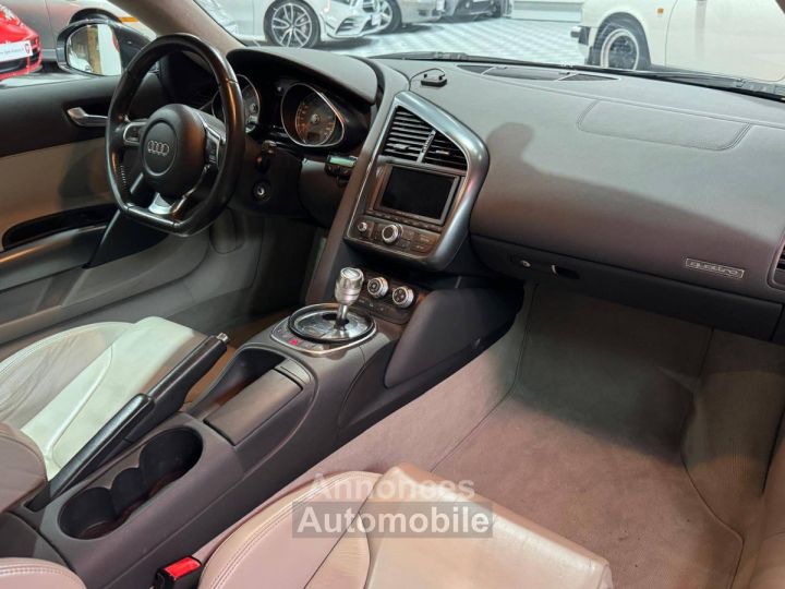 Audi R8 42 V8 FSI 430ch R tronic 6 - 17