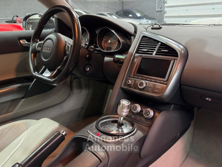 Audi R8 42 V8 FSI 430ch R tronic 6 - 18