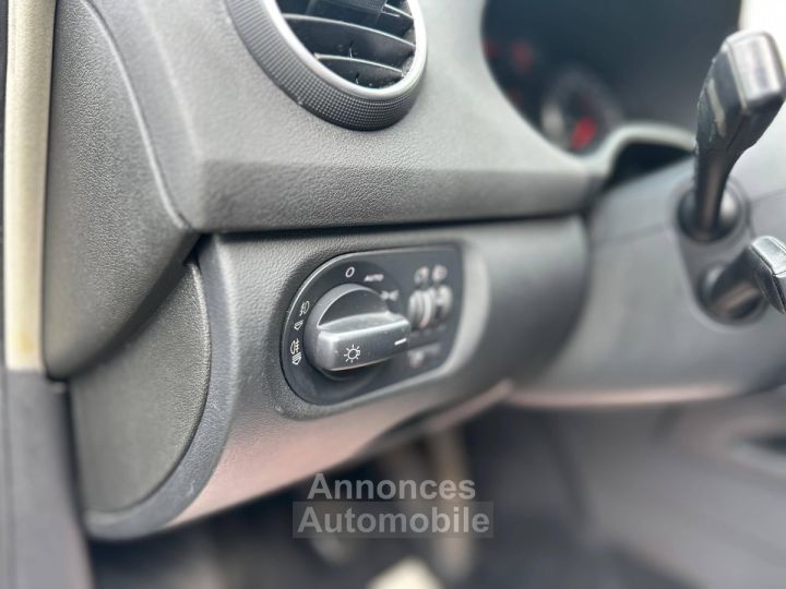 Audi A3 II 20 TDI 140ch S line - 10