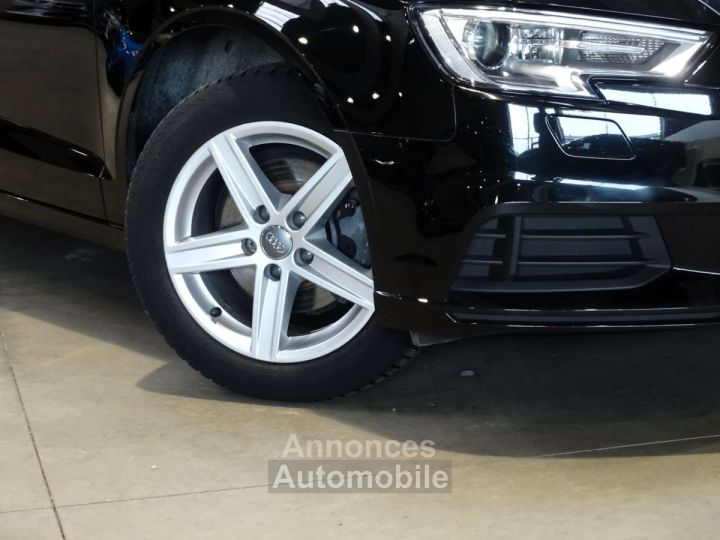 Audi A3 30TFSI Design Sedan - 5
