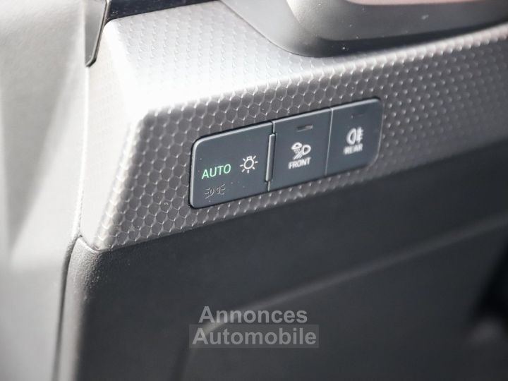 Audi A1 Sportback 10 30 TFSI 110 S-Tronic Advanced 2 BITON CARPLAY - 17