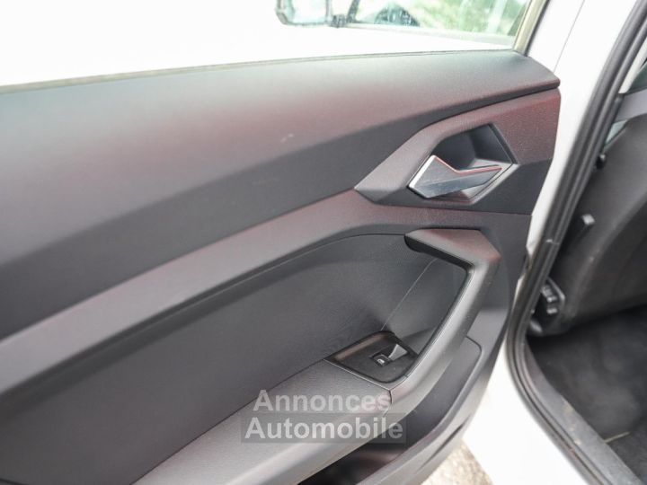 Audi A1 Sportback 10 30 TFSI 110 S-Tronic Advanced 2 BITON CARPLAY - 28