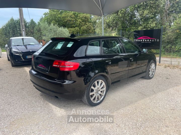 Audi A3 (8P Phase 2) 16 TDI 90ch Sportback Ambition / Origine France - 7