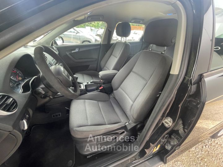 Audi A3 (8P Phase 2) 16 TDI 90ch Sportback Ambition / Origine France - 9