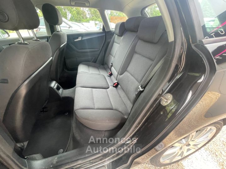 Audi A3 (8P Phase 2) 16 TDI 90ch Sportback Ambition / Origine France - 12