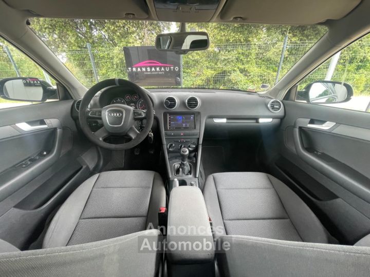 Audi A3 (8P Phase 2) 16 TDI 90ch Sportback Ambition / Origine France - 13
