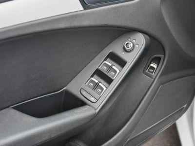 Audi A4 20TDi - LEDER - XENON - NAVI - PDC V&A - ZETELVERWARMING -   - 11