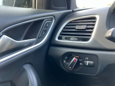 Audi Q3 20 TDI 120 ch Midnight Series - CAM - CLIM AUTO - DRIVE SELECT   - 15