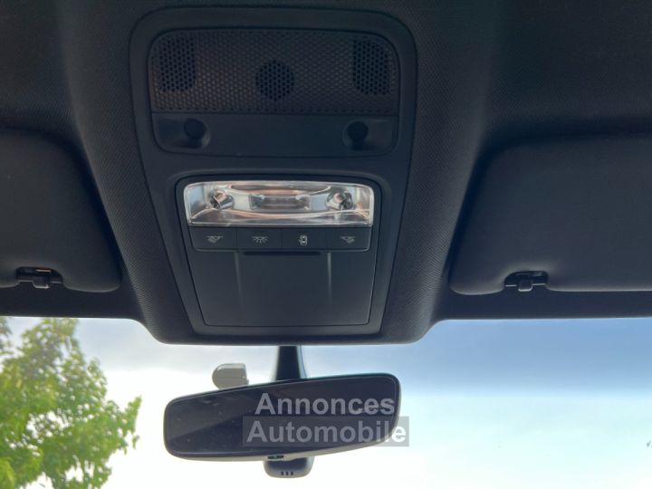 Audi Q3 20 TDI 120 ch Midnight Series - CAM - CLIM AUTO - DRIVE SELECT - 24